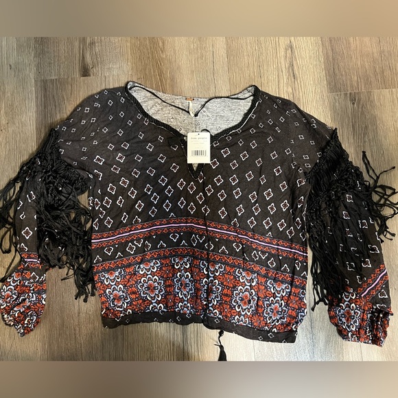 Free People Tops - FREE PEOPLE Macra Maze Me Fringed Peasant Top XS